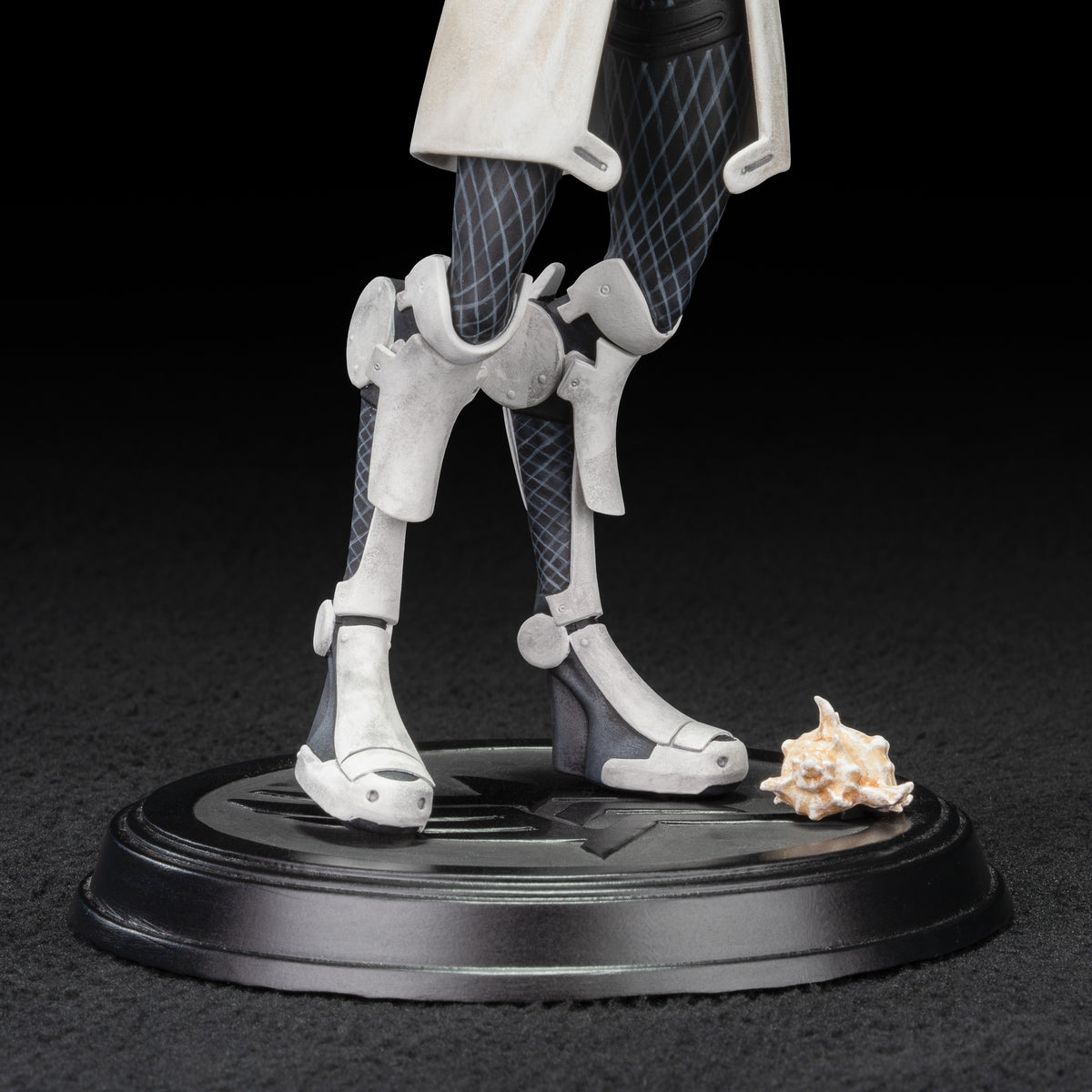 Dark Horse Mass Effect Mordin Solus 9-Inch PVC Figure - View 14