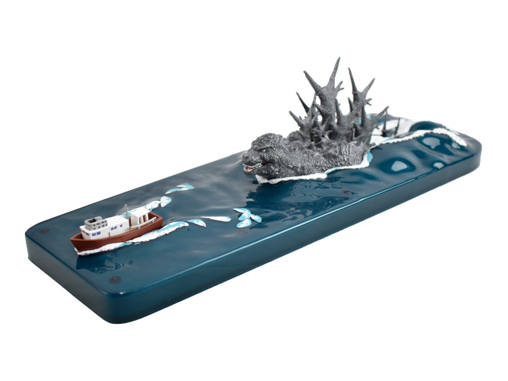Surreal Entertainment Godzilla Minus One The Chase Paperweight - View 2