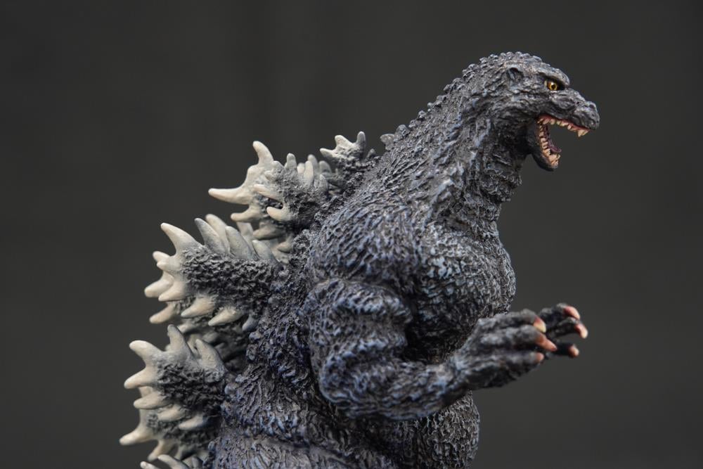 Kaiyodo Godzilla vs. Mechagodzilla II Middle Size Series Godzilla 1/400 Scale Model Kit - View 11