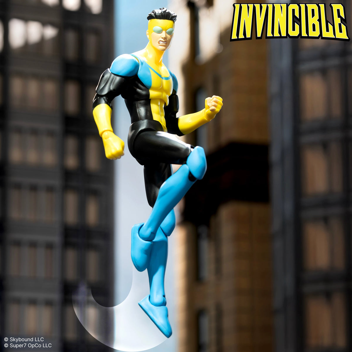 Super7 Invincible Deluxe Invincible 7-Inch Action Figure - View 4