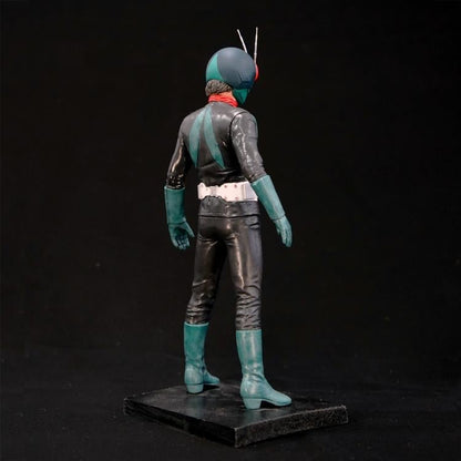 Kaiyodo Kamen Rider Middle Size Series Masked Rider 1 1/8 Scale Model Kit - View 5