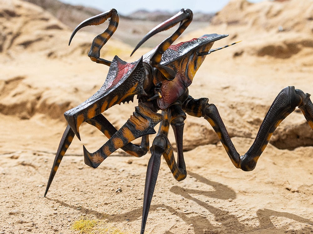 Hiya Toys Starship Troopers Exquisite Basic Warrior Bug 5.3-Inch Action Figure - View 2
