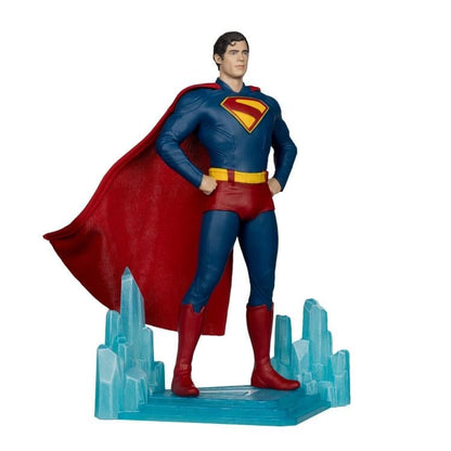 McFarlane Toys DC Multiverse Superman (2025) Superman 1/6 Scale 11-Inch Statue - View 3