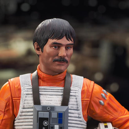Gentle Giant Star Wars A New Hope Biggs Darklighter (Rebel Pilot) 1/6 Scale Limited Edition Mini Bust - View 6