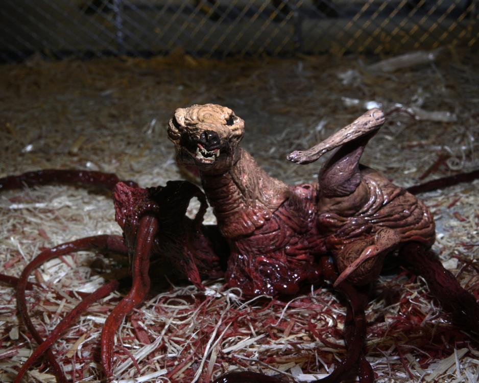 NECA The Thing Ultimate Dog Creature Set 7-Inch Figure - View 18