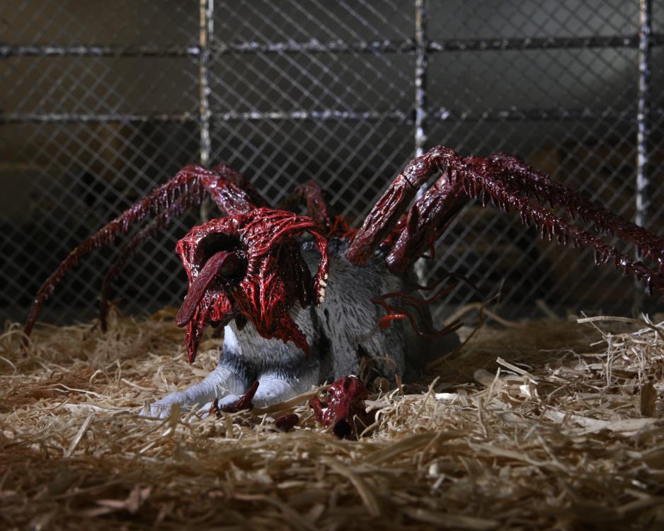 NECA The Thing Ultimate Dog Creature Set 7-Inch Figure - View 7