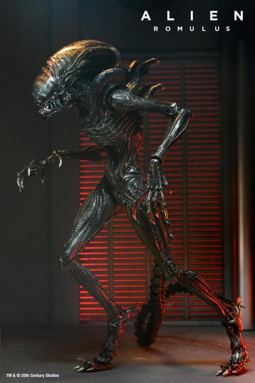 NECA Alien Romulus Ultimate Scorched Alien Xenomorph 9-Inch Plastic Figure - View 3