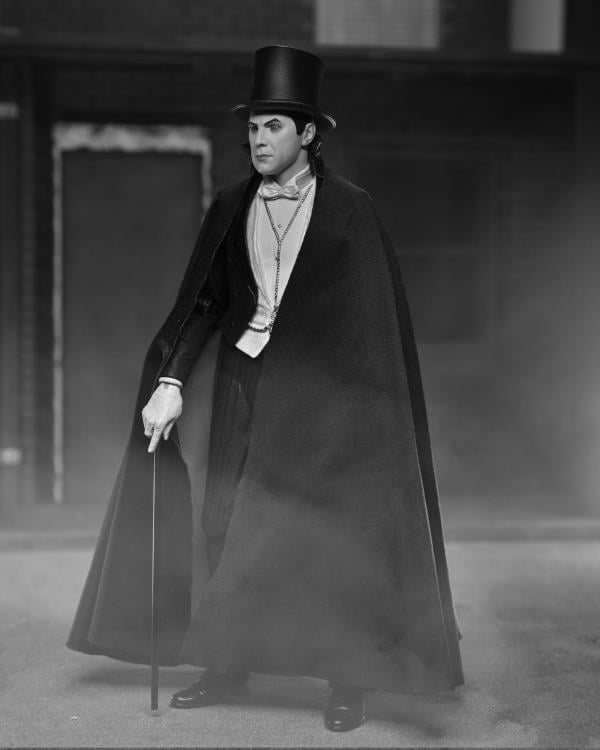 NECA Universal Monsters Ultimate Dracula (Carfax Abbey) Figure - View 4
