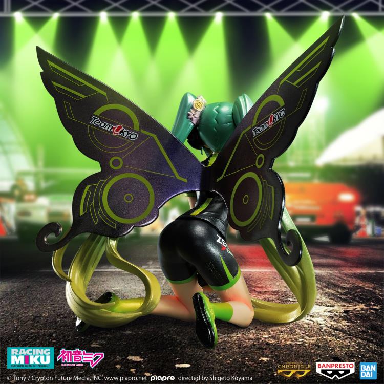 Bandai Banpresto Vocaloid Chronicle Hatsune Miku Racing Ver. (Racing Miku 2017 Team UKYO Cheering Ver.) 5-Inch Figure - View 5