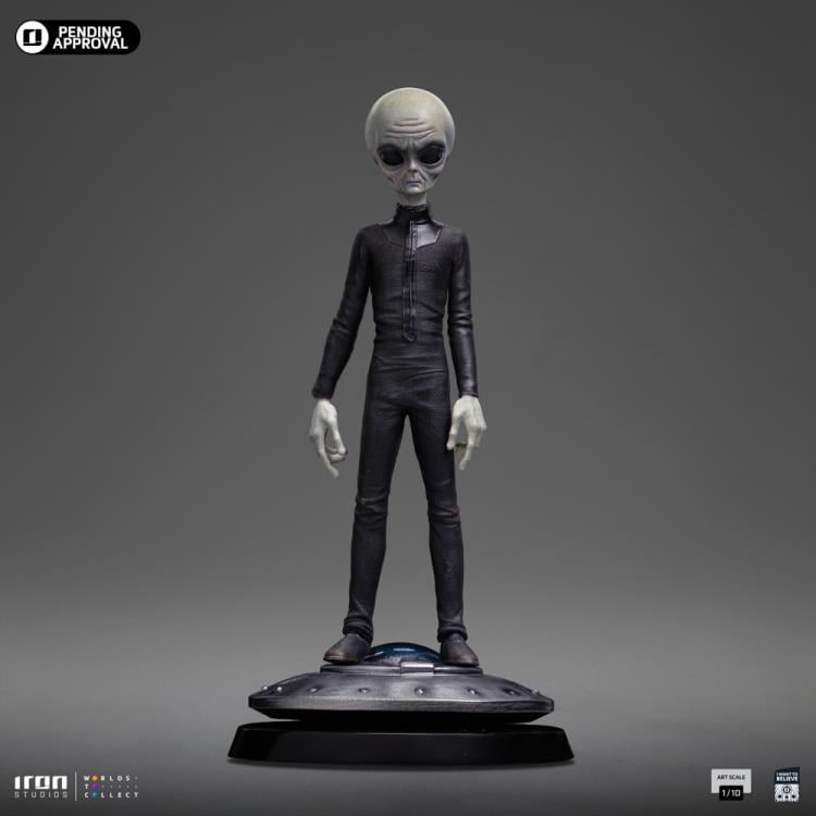 Iron Studios I Want to Believe Alien (Grey) 1/10 Art Scale Limited Edition Statue - View 10