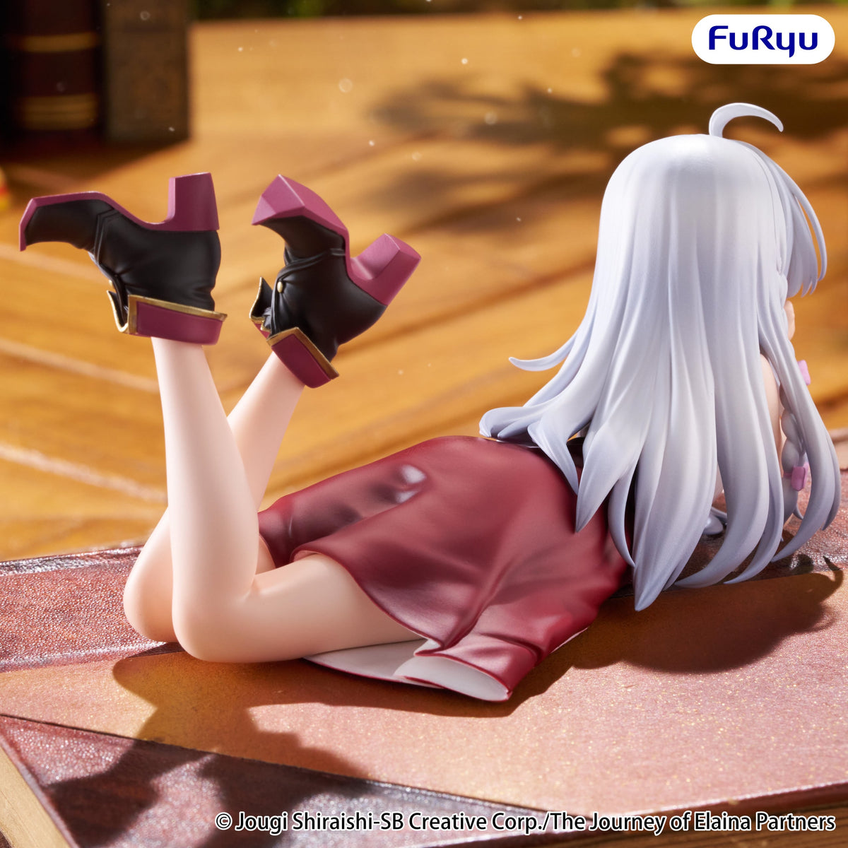 FuRyu Wandering Witch: The Journey of Elaina Elaina (Lying Down Ver.) Noodle Stopper Figure 4-Inch - View 7
