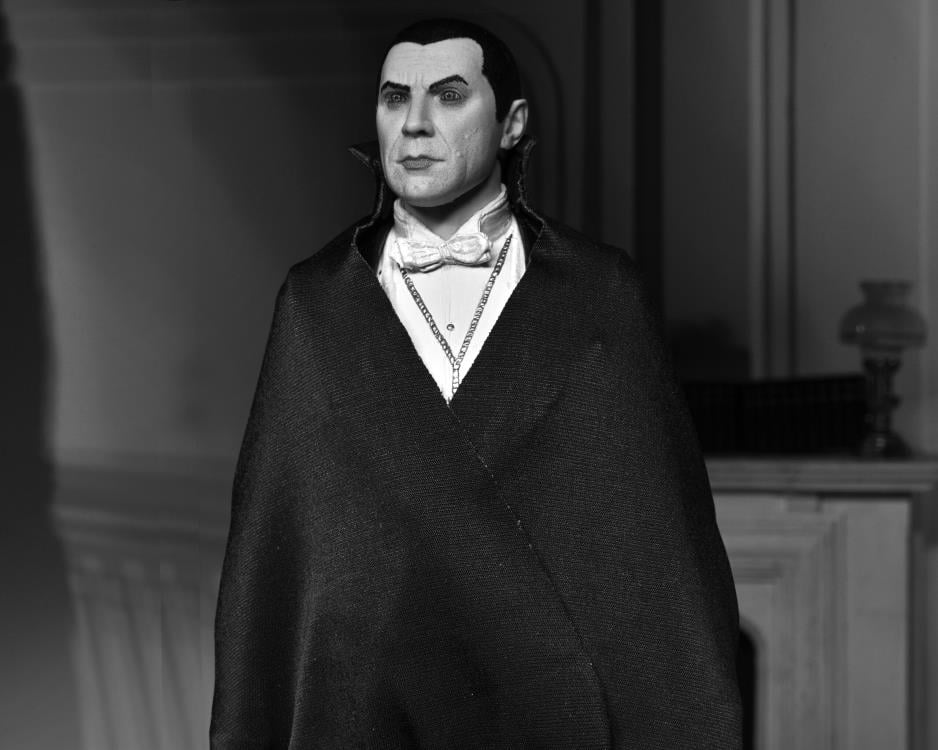 NECA Universal Monsters Ultimate Dracula (Carfax Abbey) Figure - View 12