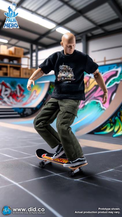 DiD Palm Hero Simply Fun Series The Skateboarder 1/12 Scale Action Figure - View 5