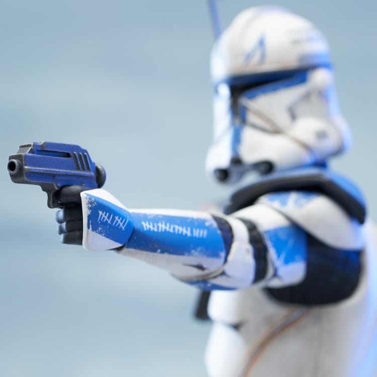 Diamond Select Toys Star Wars: The Clone Wars Premier Collection Captain Rex 1/7 Scale Limited Edition Statue - View 11