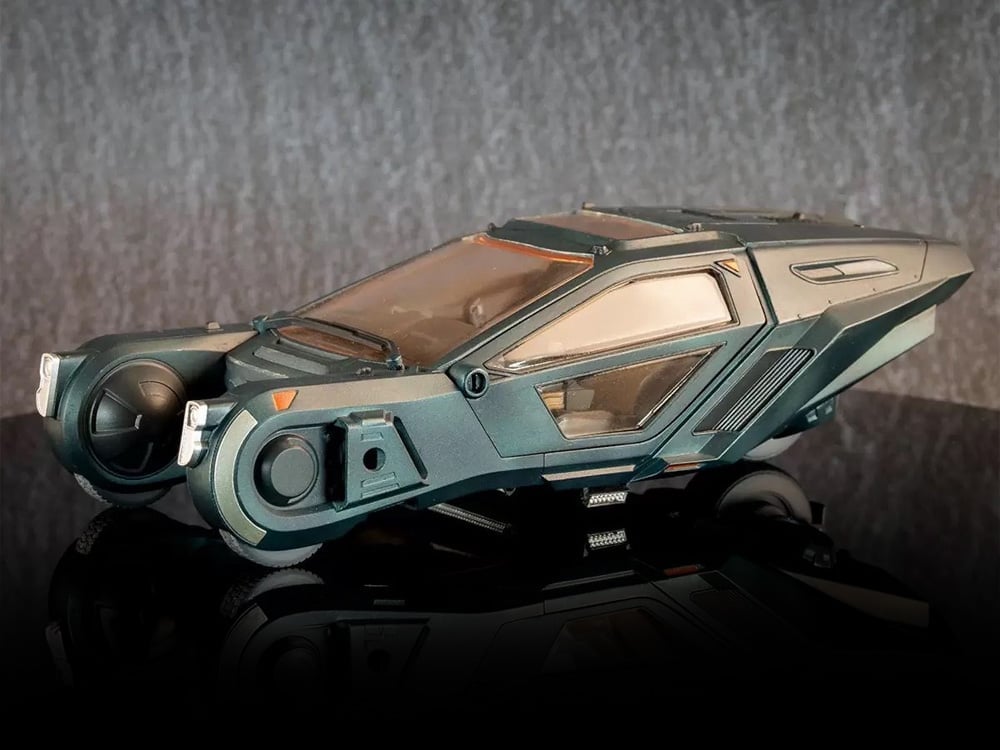 Bellfine Blade Runner 2049 K's Spinner 1/32 Scale Plastic Model Kit - View 2