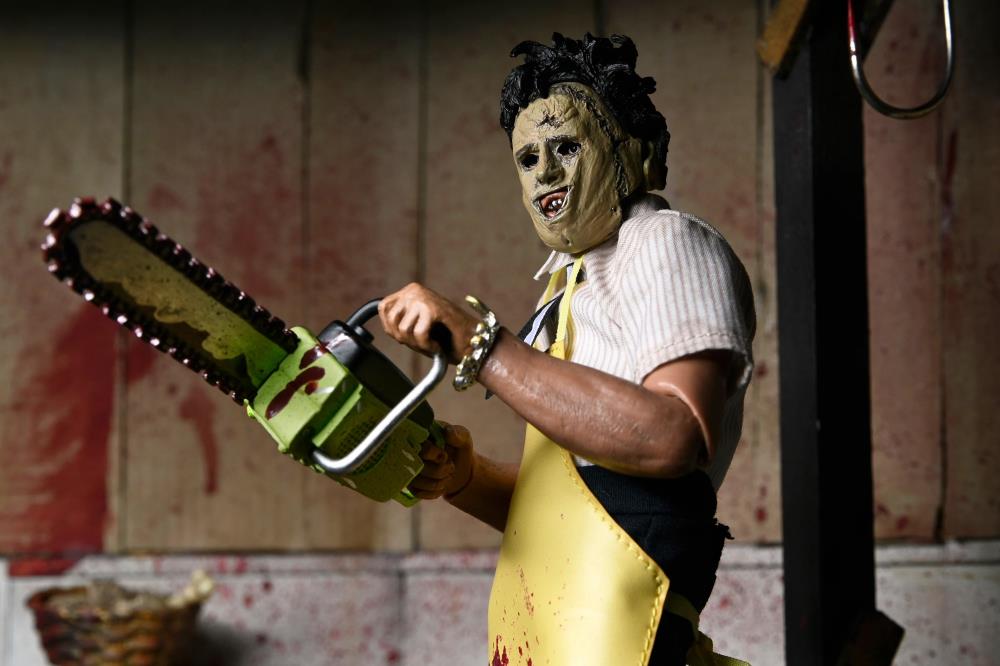 NECA The Texas Chainsaw Massacre Leatherface 8-Inch Clothed Action Figure - View 9