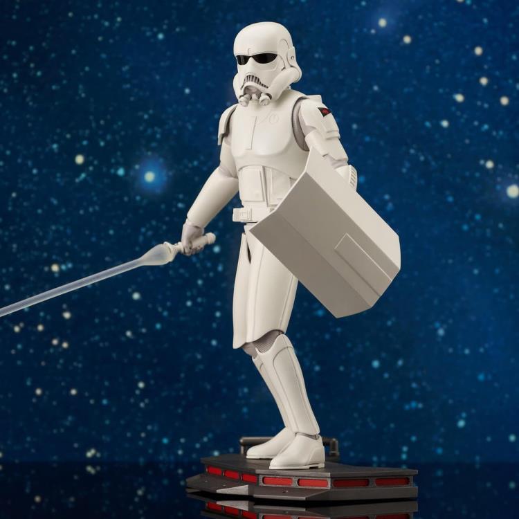 Diamond Select Toys Star Wars Premier Collection Stormtrooper (Concept) 1/7 Scale Limited Edition Exclusive Resin Statue - View 4