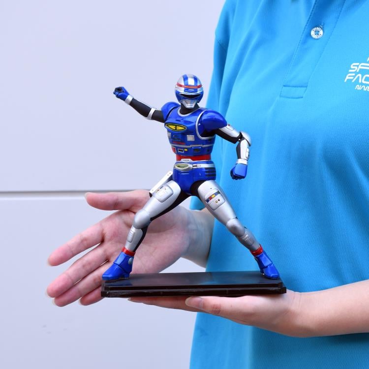 Kaiyodo Space Sheriff Shaider Middle Size Series 1/8 Scale Model Kit in PVC - View 11