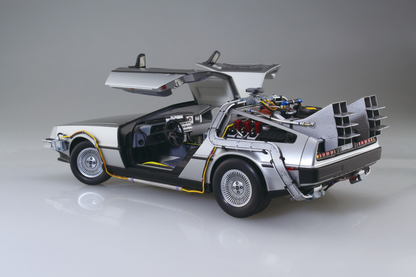 Aoshima Back to the Future Movie Mecha No.BT-05 Time Machine with Figure 1/24 Scale Plastic Model Kit - View 10