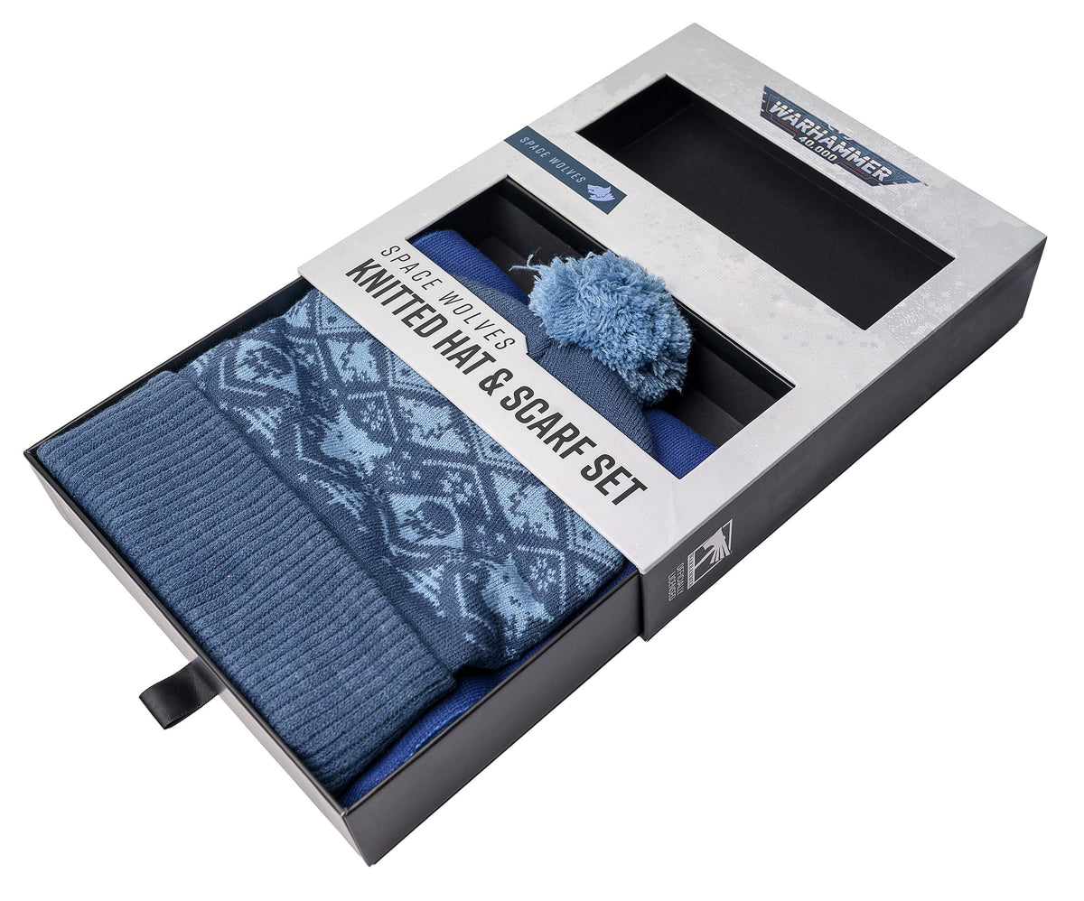 AAA Merchandise Warhammer 40,000 Space Wolves Knitted Hat and Scarf Set - View 7