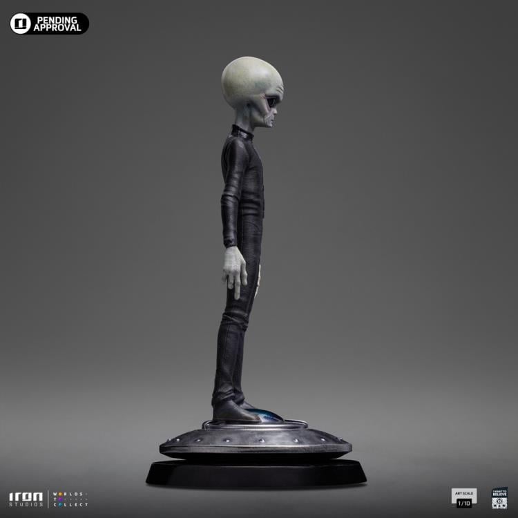 Iron Studios I Want to Believe Alien (Grey) 1/10 Art Scale Limited Edition Statue - View 12