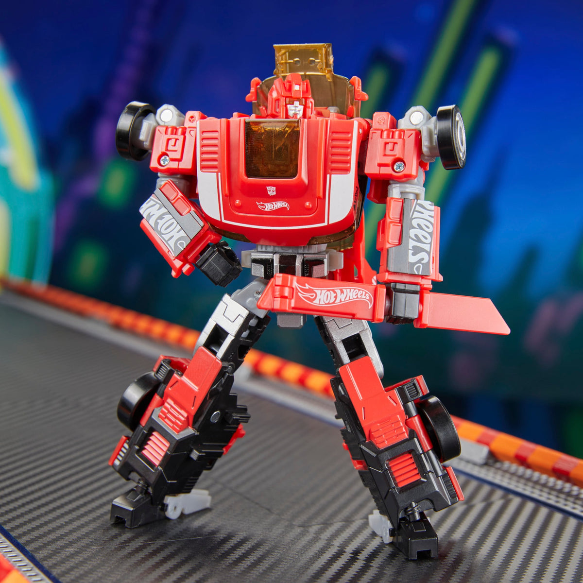 Hasbro Transformers Collaborative Hot Wheels x Transformers Deluxe Class GT-Scorcher 5-Inch Figure - View 10