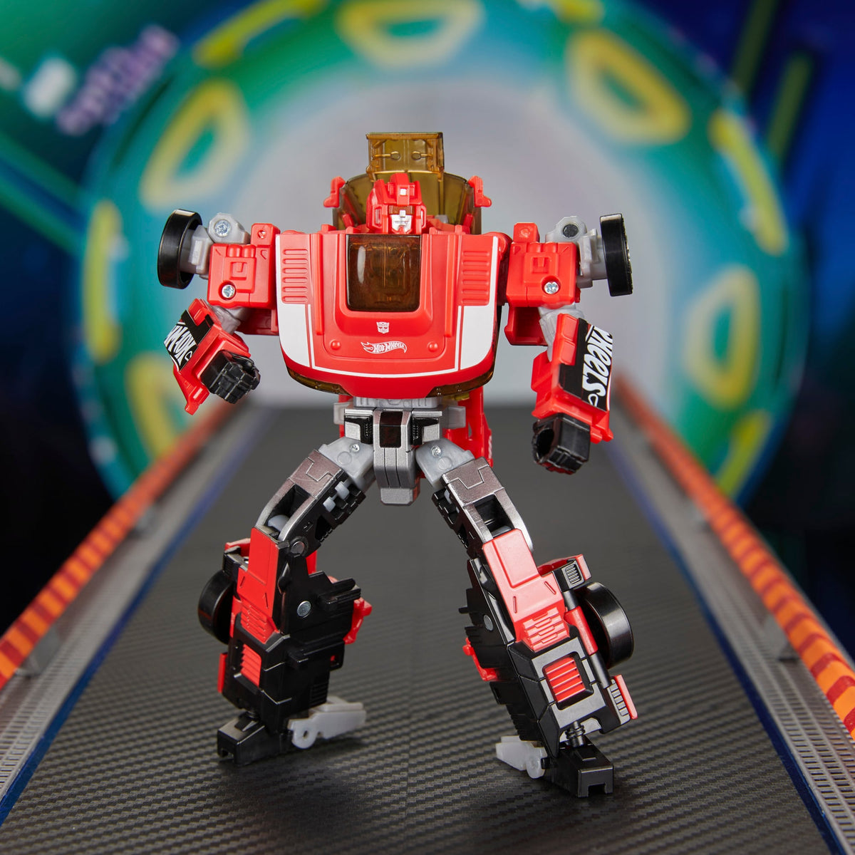 Hasbro Transformers Collaborative Hot Wheels x Transformers Deluxe Class GT-Scorcher 5-Inch Figure - View 7