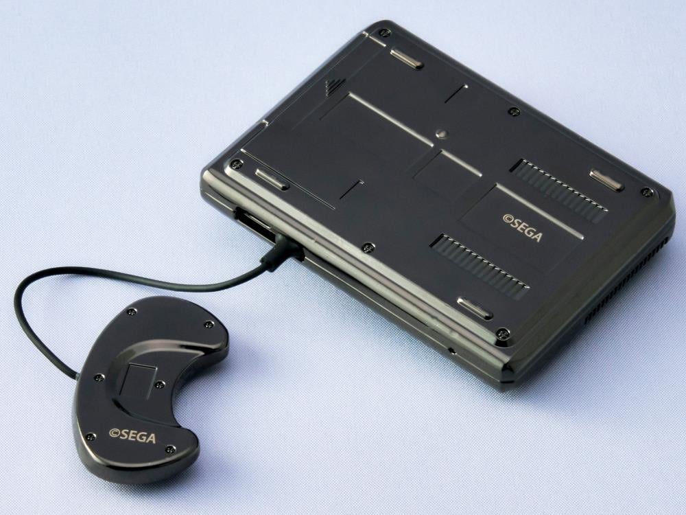 Square Enix Products Sega Hardware Series Bright Arts Gallery Genesis Console Zinc Alloy Piece - View 4