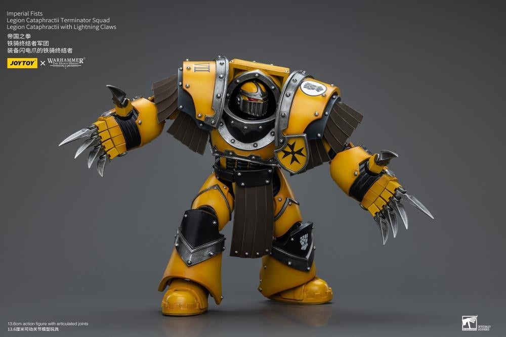 JoyToy Warhammer The Horus Heresy Imperial Fists Legion Cataphractii Terminator Squad Terminator with Lightning Claws 1/18 Scale Action Figure - View 7