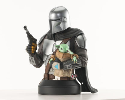 Diamond Select Toys Star Wars The Mandalorian and Grogu 1/6 Scale Limited Edition Bust - View 4