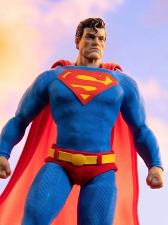 GONG Batman: Hush Superman 1/12 Scale 6.9-Inch Plastic Action Figure