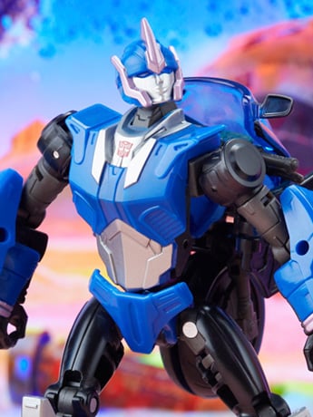Hasbro Transformers: Legacy Deluxe Arcee 4.5-Inch Action Figure