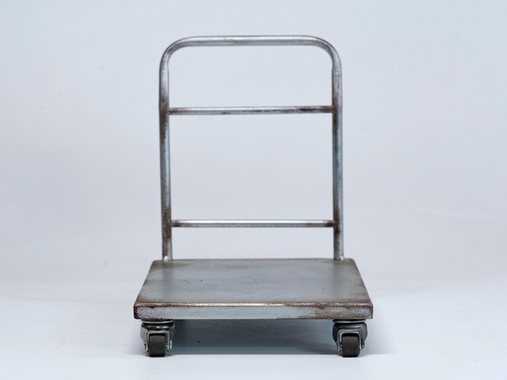 MMMToys Flatbed Trolley 1/6 Scale Metal Accessory for Figures - View 2