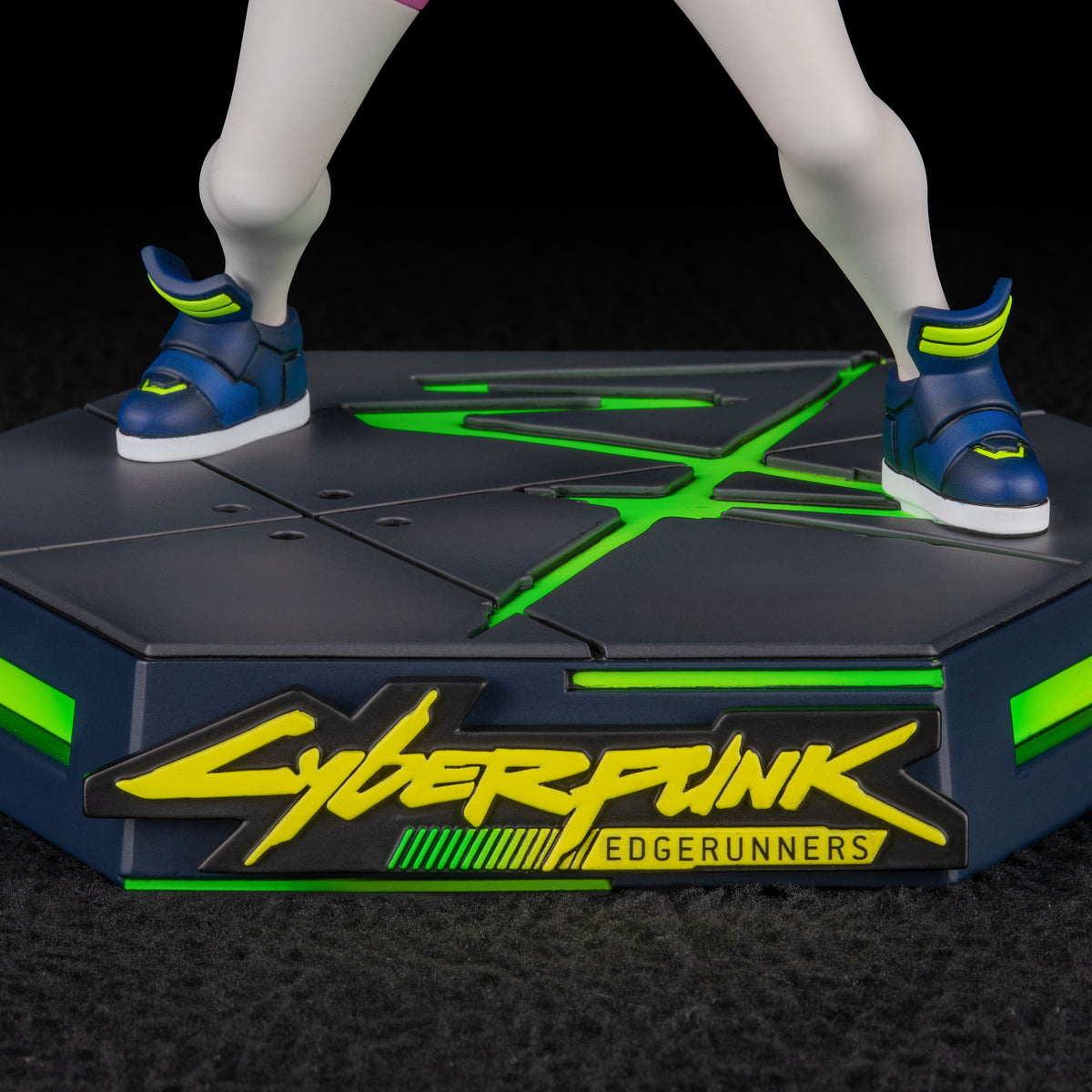 Dark Horse Cyberpunk Edgerunners Rebecca 6-Inch PVC Figure - View 14