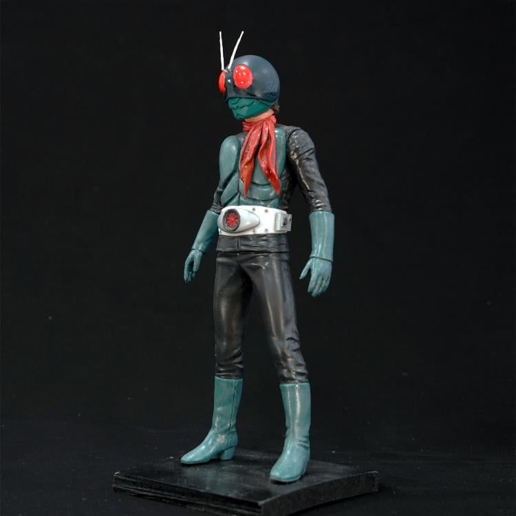 Kaiyodo Kamen Rider Middle Size Series Masked Rider 1 1/8 Scale Model Kit - View 8