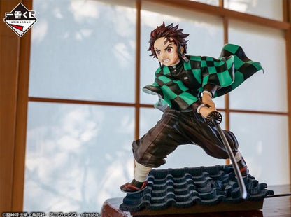 Bandai Demon Slayer: Kimetsu no Yaiba Ichibansho Tanjiro Kamado (Tengen Uzui Is Here!) 5.5-Inch Figure - View 3
