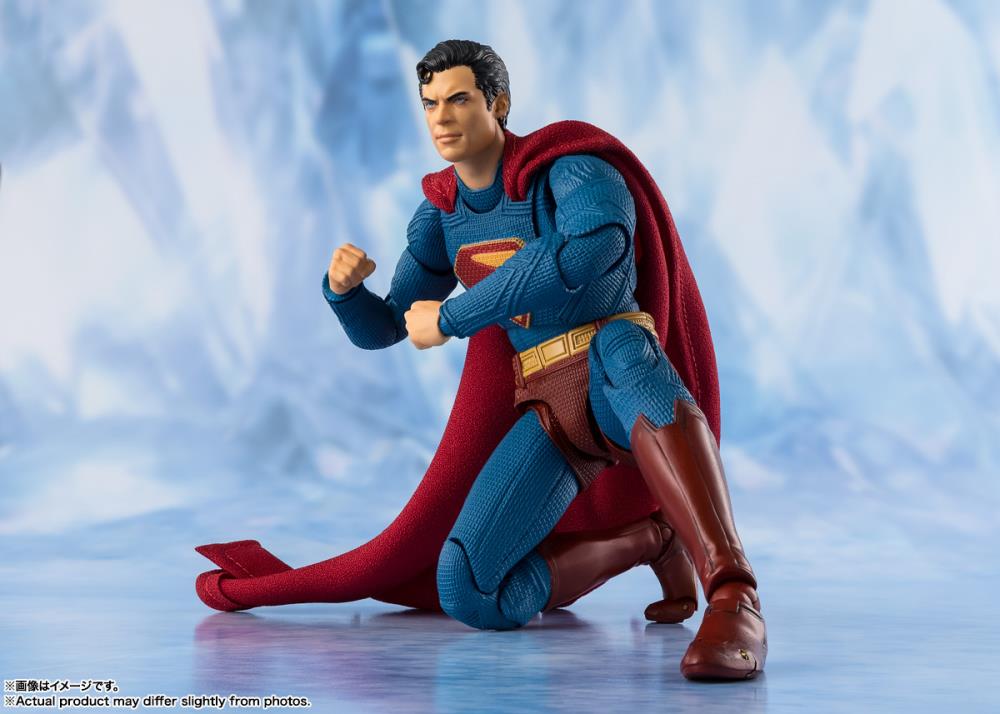 Bandai S.H.Figuarts Superman (2025) Superman 6.5-Inch Action Figure - View 5