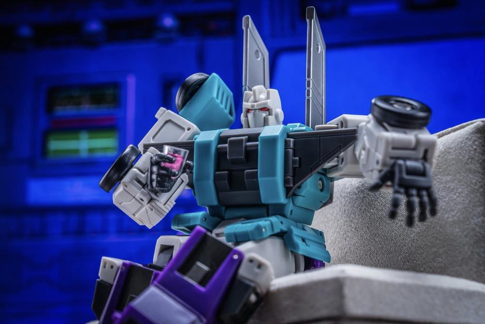 Newage NA H74 Cho Plastic Collectible Figure - View 15