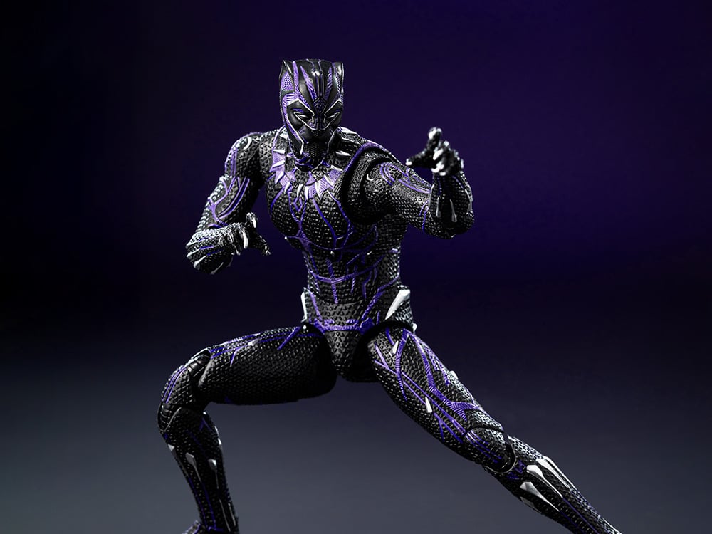 threezero Marvel Infinity Saga DLX Black Panther (Kinetic Energy Charged) 1/12 Scale 7-Inch Action Figure - View 2