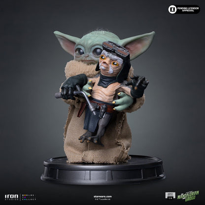 Iron Studios Star Wars: The Mandalorian and Grogu Legacy Replica Grogu No Squeezy 1/4 Scale Polystone Statue - View 4