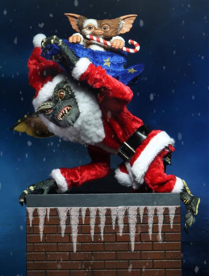 NECA Gremlins Santa Stripe and Gizmo Action Figure Two-Pack - View 3