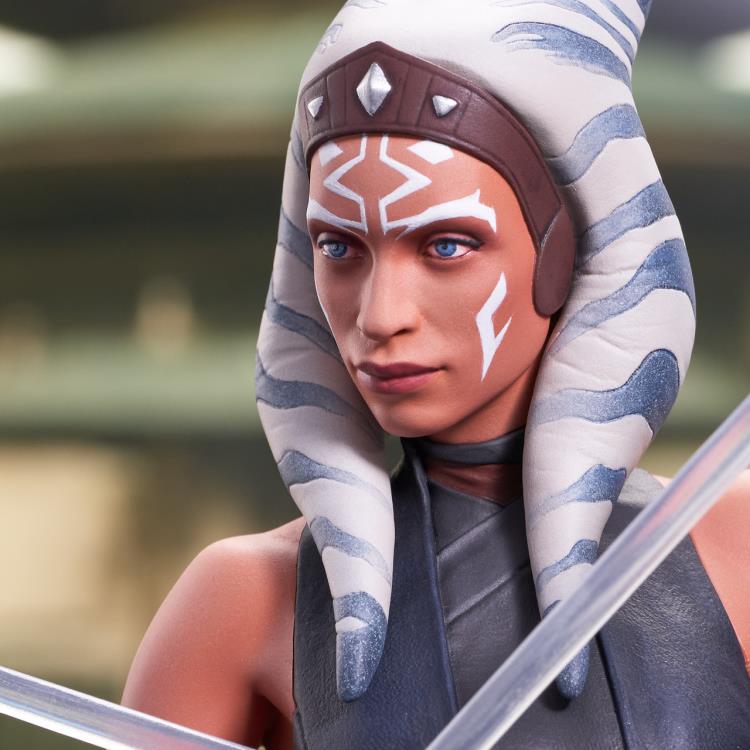 Gentle Giant Star Wars The Mandalorian Ahsoka Tano 1/6 Scale Limited Edition Bust - View 13