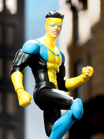 Super7 Invincible Deluxe Invincible 7-Inch Action Figure