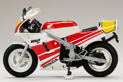 Hobby Japan Honda NSR50 '89 Ross White x Fighting Red 1/12 Scale Model Kit - View 6