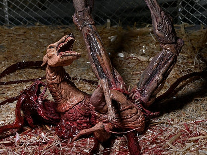 NECA The Thing Ultimate Dog Creature Set 7-Inch Figure - View 2