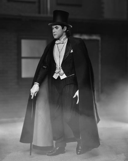 NECA Universal Monsters Ultimate Dracula (Carfax Abbey) Figure - View 5