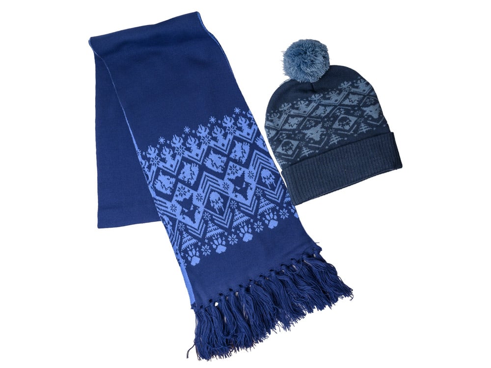 AAA Merchandise Warhammer 40,000 Space Wolves Knitted Hat and Scarf Set - View 2