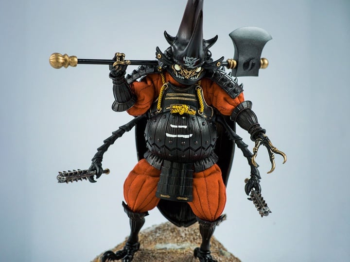 Crowtoys Samurai Beetle Brave Airo 1/12 Scale Plastic Figure - View 2