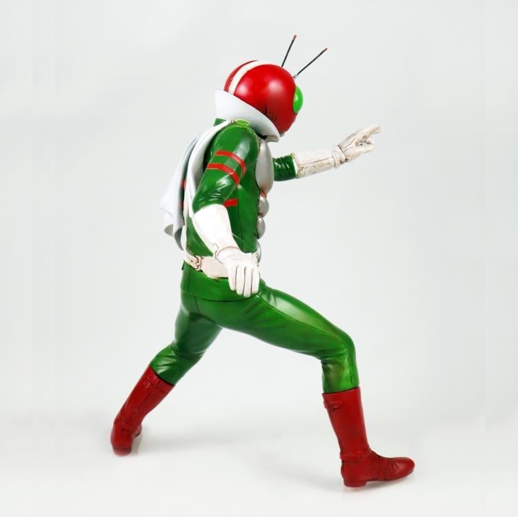 Kaiyodo Kamen Rider V3 Middle Size Series 1/8 Scale Model Kit (7.5-Inch) - View 6