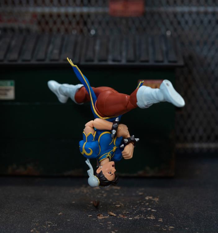 Jada Toys Street Fighter Chun-Li 1/12 Scale 5.75-Inch Plastic Action Figure - View 10